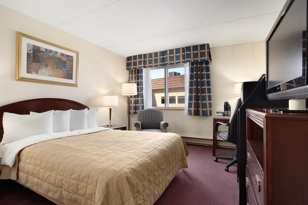 Quality Inn North Bay Exterior photo